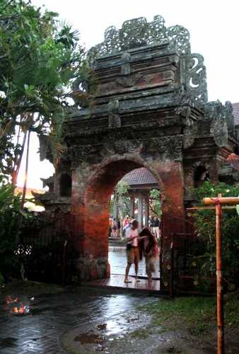 ウブド宮殿 バリ