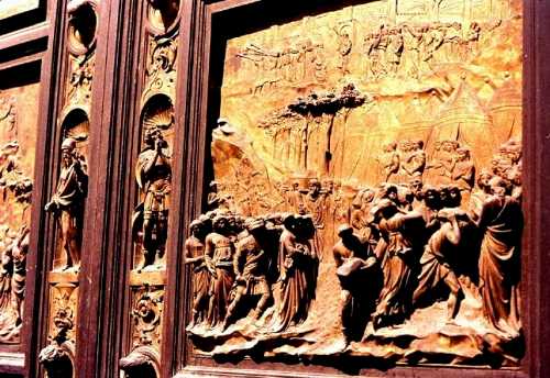 青銅扉（天国の門） サンジョバンニ洗礼堂 フィレンツェ イタリア