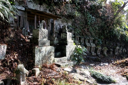鯨塚 竜島 鋸南町 安房郡 千葉県