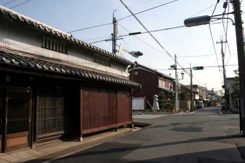 中山道街並み(五個荘方面) 国道421号交差点 武佐町 近江八幡市
