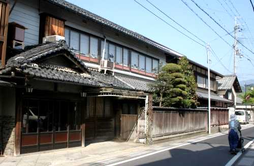 かどや 山上町 東近江市