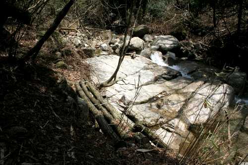 八風峠道 黄和田町 東近江市 滋賀県