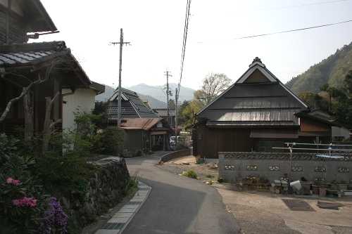 八風街道 杠葉尾（ゆずりお）町 東近江市 滋賀県