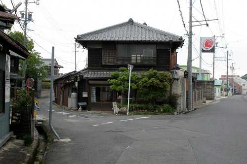 旧八風街道（左）・道標 田光 菰野町 三重郡 三重県