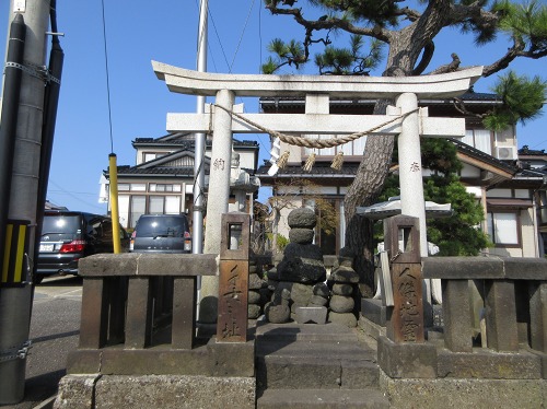 五輪塔・一里塚跡付近 押上2丁目 糸魚川市 新潟県