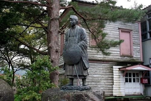 芭蕉像 花咲 清川 東田川郡 山形県