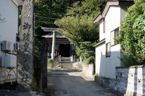 御諸皇子神社参道 花咲 清川 東田川郡 山形県