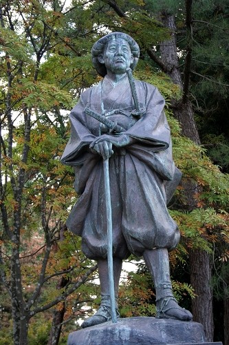 北館大学助利長像 楯山 狩川 庄内町 東田川郡 山形県
