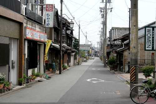 橋向通 一身田町 津市 三重県