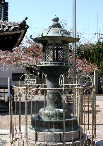 銅灯篭 子安観音寺 寺家３丁目 鈴鹿市 三重県