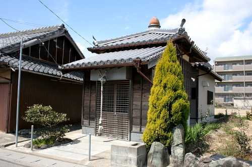 甕釜冠地蔵堂 河芸町東千里 津市 三重県