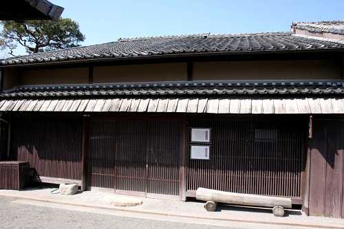 小泉見庵 魚町 松阪市 三重県