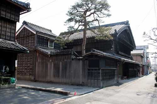 小西万金丹 八日市場町 伊勢市 三重県