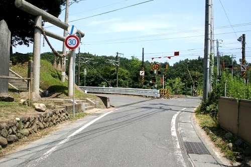 八坂神社・上野村県道踏切 関本町関本中 北茨城市