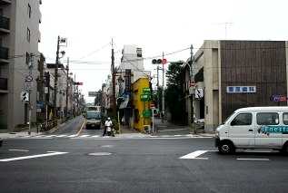 日大病院入口交差点