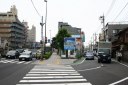上板橋１丁目交差点 右が旧川越街道