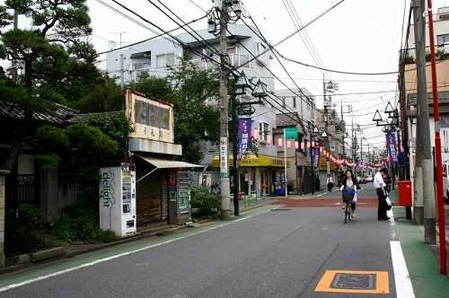 ニュー北町商店街の終わり 北町2丁目33 上野タバコ店 練馬