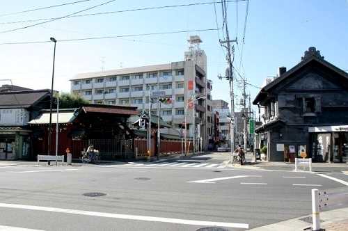 札の辻・高札場・問屋場跡 府中市役所前交差点 府中市