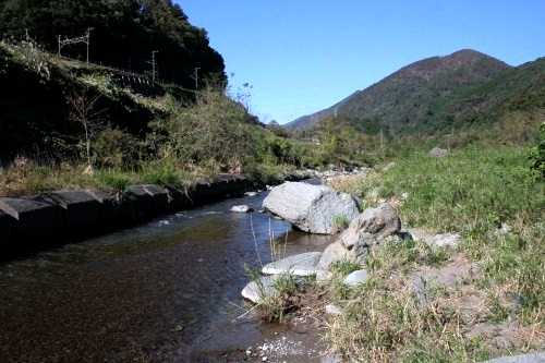船石 立河原 中初狩 初狩町 大月市 山梨県