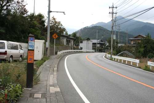 国道２０号 １００ｋｍ地点 下初狩 初狩町 大月市 山梨県