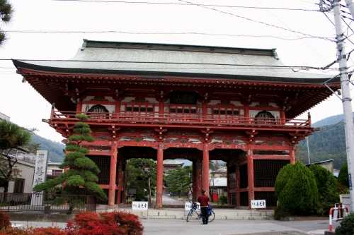 善光寺山門（国指定文化財） 善光寺３丁目 甲府市 山梨県