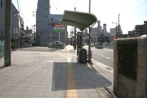 今市分岐点（左：旧道 右：国道１号） 旭区 大阪市