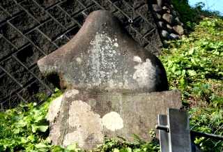 芭蕉句碑 このあたり目にみゆるもの皆涼し 南牧 旧道