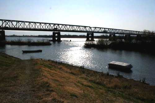 濃尾大橋・木曽川 起堤町 一宮市 愛知県