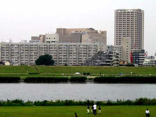 小菅側から対岸北千住を望む 「弥五郎橋」跡