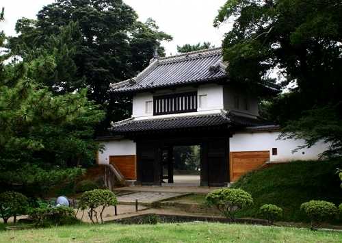 土浦城 上：櫓門 下：本丸跡 土浦