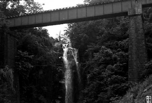小野の滝