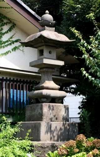 小岩市川渡 常灯明 宝林寺内 北小岩3丁目