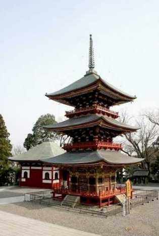 三重塔（重要文化財）成田山