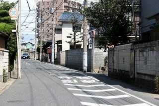 右手に念仏寺入口