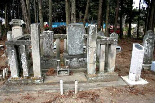 官軍の墓 旧泰平寺境内 武井 結城市 茨城県