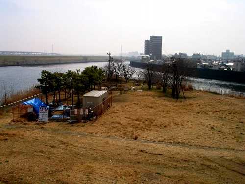 左:荒川 右手前:新河岸川 前方:隅田川