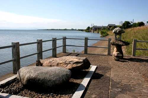 二つ石 新旭町饗庭 高島市 滋賀県