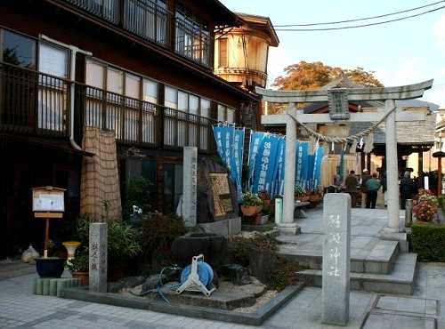 鯖湖神社 お湯かけ薬師如来 飯坂温泉 福島市