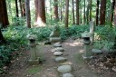 芭蕉塚（三日月塚） 羽黒山 羽黒町手向 鶴岡市 山形県