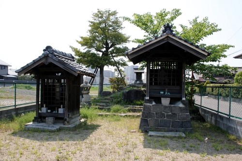 大峰行者堂(右）・地蔵堂（左） 下津片町 稲沢市 愛知県