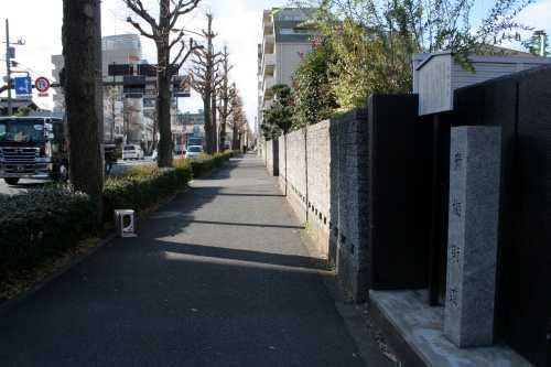 青梅街道碑 石神井西小学校前 関町北1丁目 練馬区 東京都