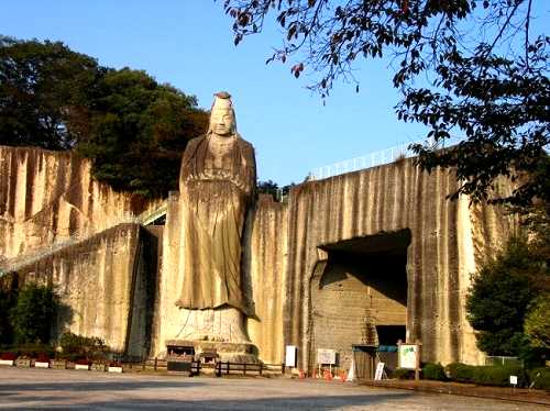 平和観音 大谷