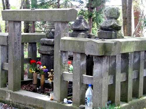 金売吉次兄弟の墓 白坂字皮篭 白河市 福島