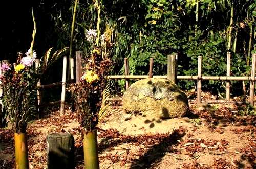 伊達家の始祖 藤原朝宗の墓 桑折町 伊達郡