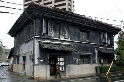 旧井弥商店 上ノ橋町1 盛岡市 岩手県