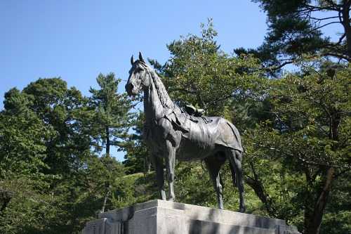 花鳥号銅像 愛宕公園 寺ノ沢 野辺地町 上北郡 青森県