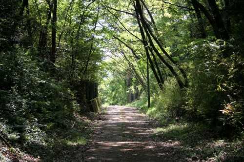 船坂峠 上：兵庫県側 下：岡山県側