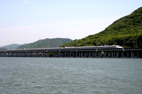 大ヶ池・山陽新幹線 大内 備前市 岡山県