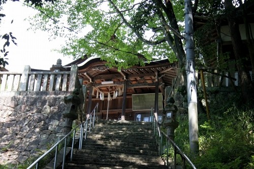 岩山大明神 上出部（かみいずえ）町 井原市 岡山県