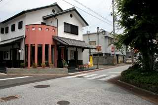 右折：仲屋町（すわいちょう）通りへ